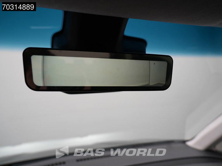 Vehicle Image 34