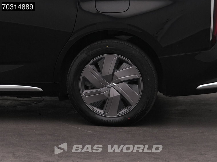 Vehicle Image 47