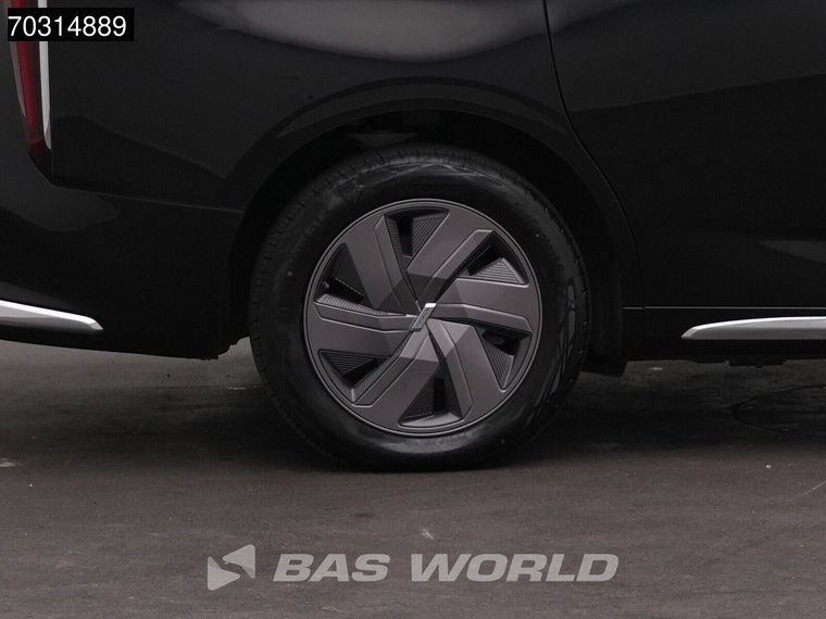 Vehicle Image 48