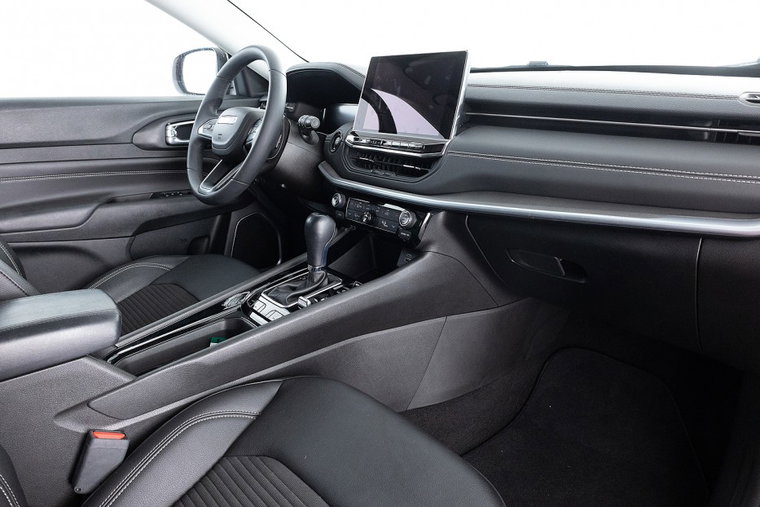Vehicle Image 4