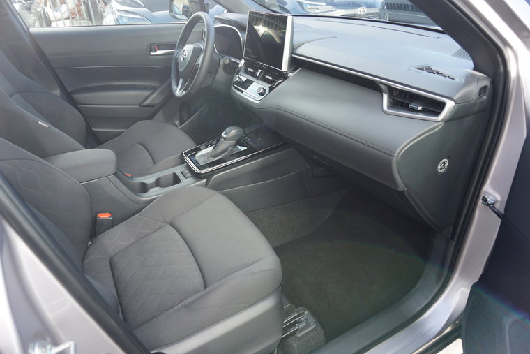 Vehicle Image 8