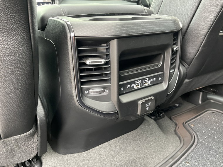Vehicle Image 40