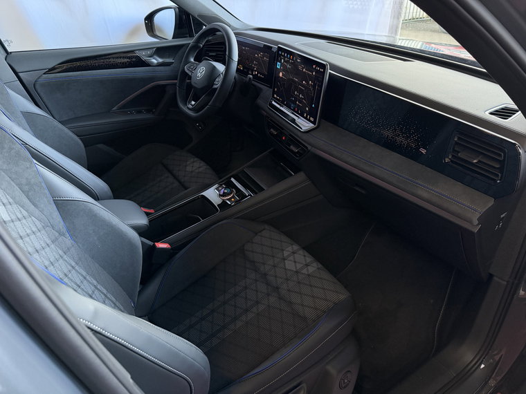 Vehicle Image 33