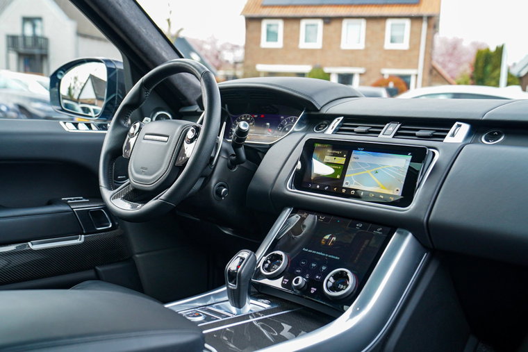 Vehicle Image 25