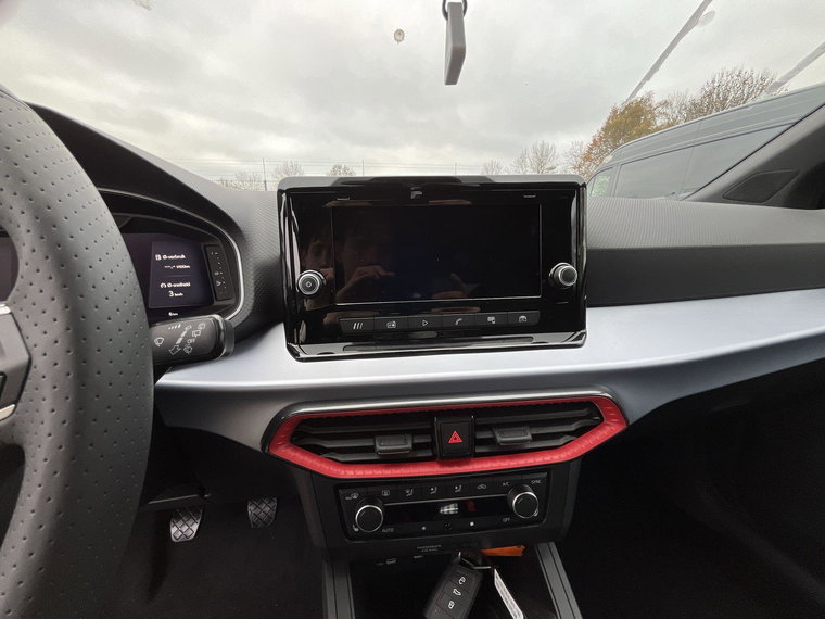 Vehicle Image 17