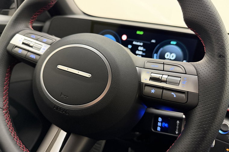 Vehicle Image 21
