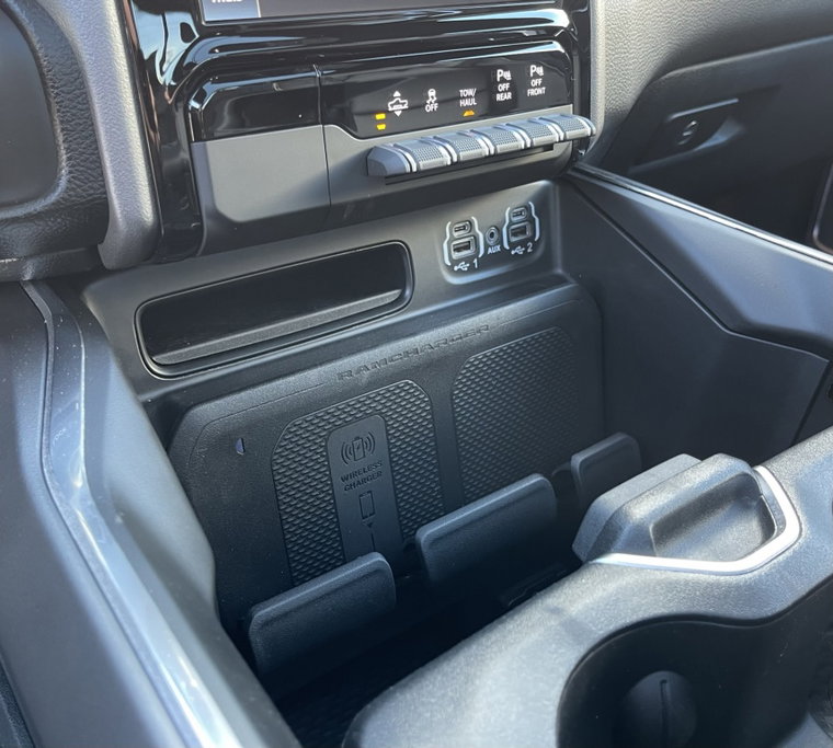 Vehicle Image 30