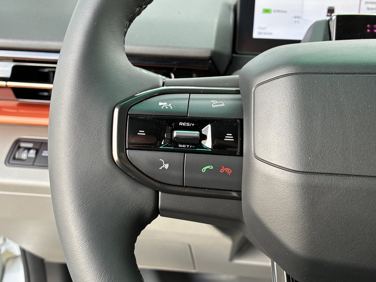 Vehicle Image 28