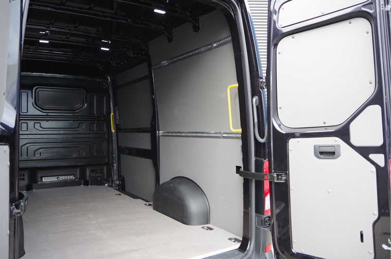 Vehicle Image 38