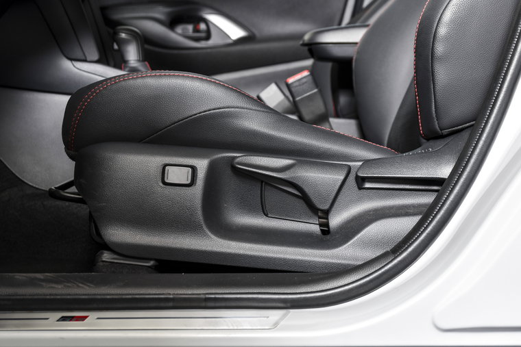 Vehicle Image 14