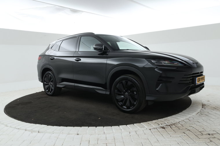 Vehicle Image 4