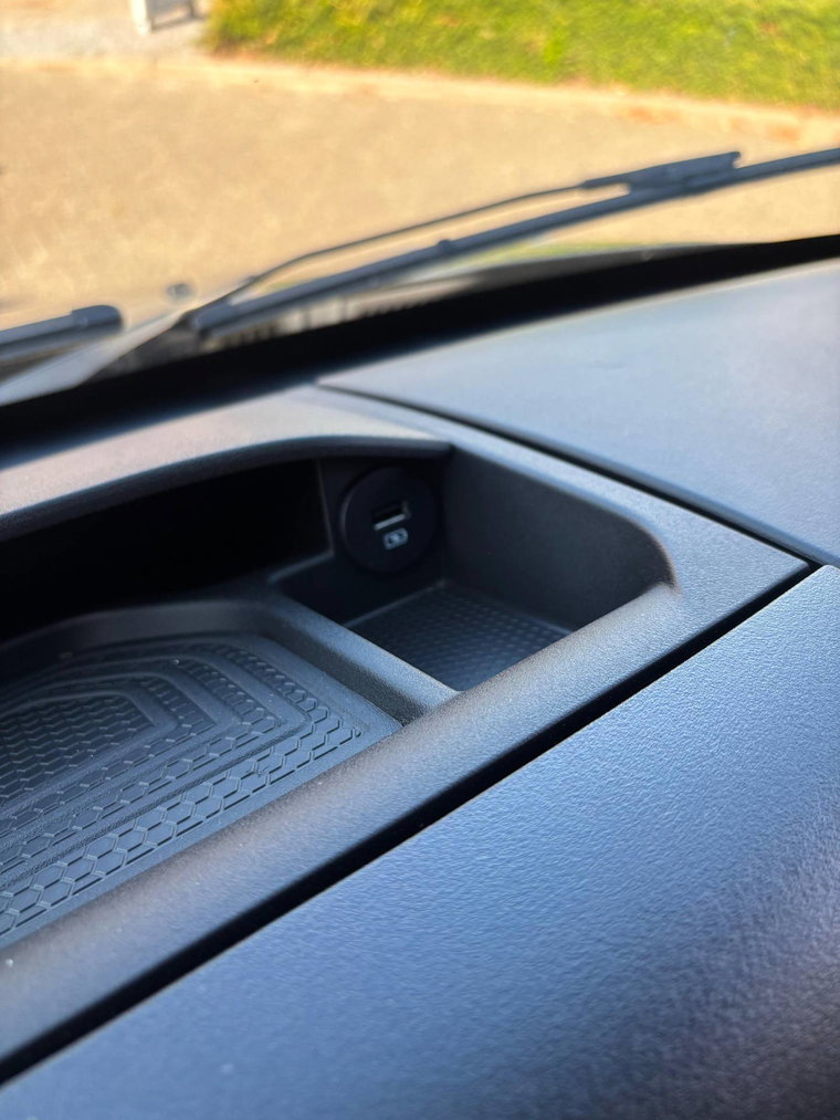 Vehicle Image 35