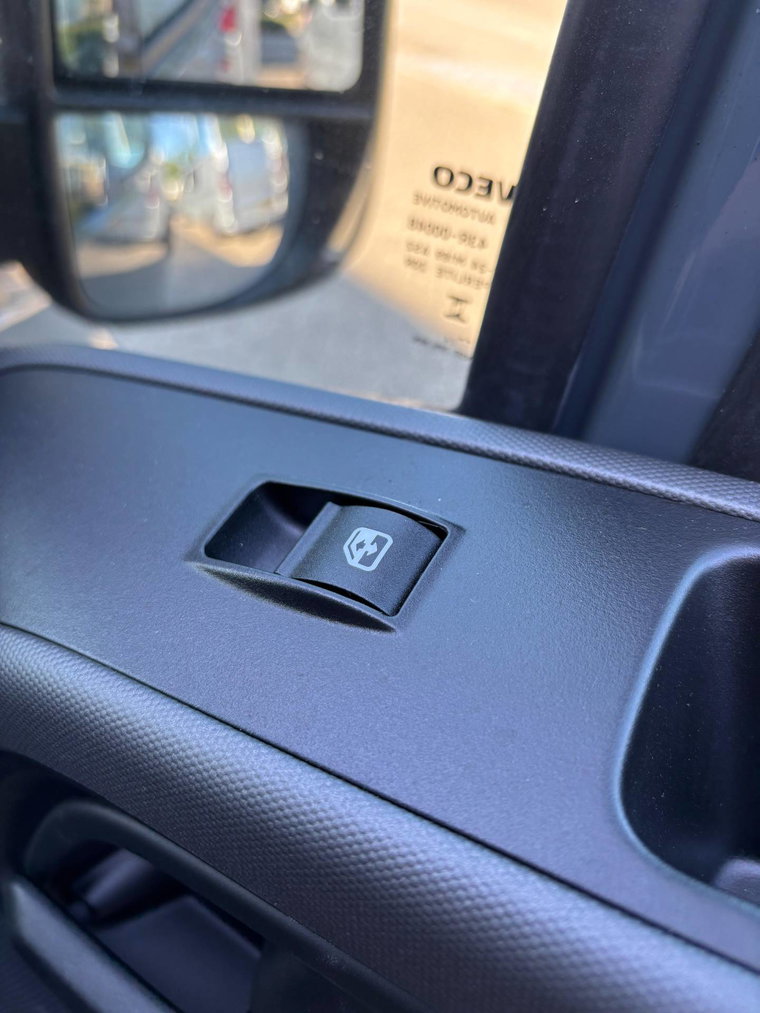 Vehicle Image 45