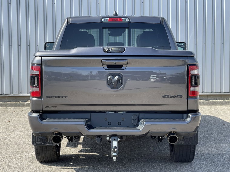 Vehicle Image 15