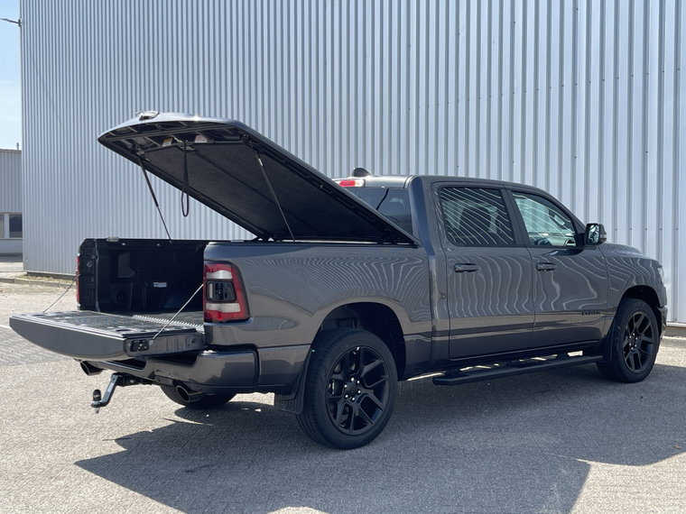 Vehicle Image 18