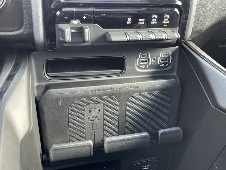 Vehicle Image 26