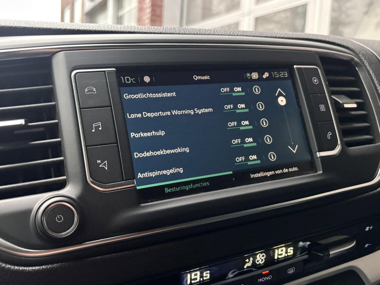 Vehicle Image 37