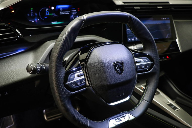 Vehicle Image 36