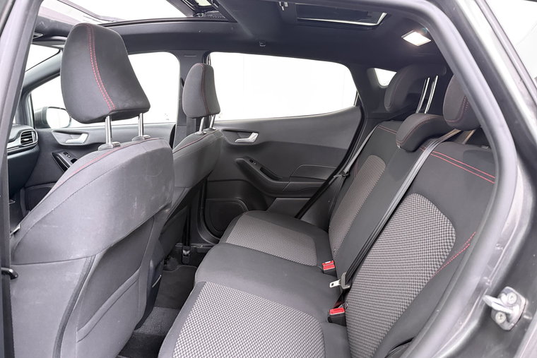 Vehicle Image 14