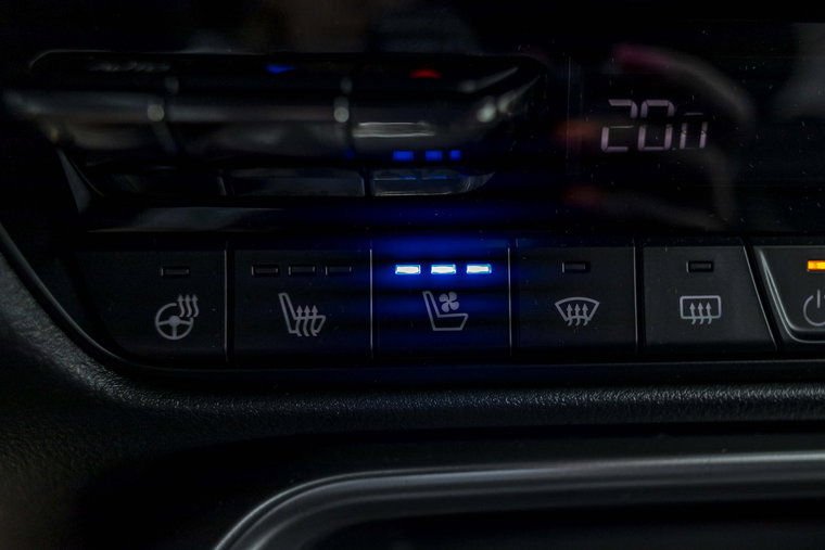 Vehicle Image 37