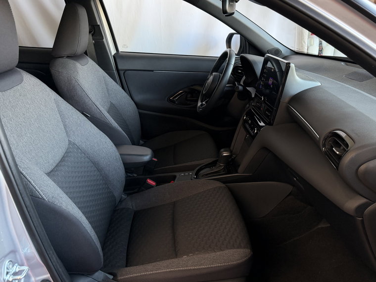 Vehicle Image 30