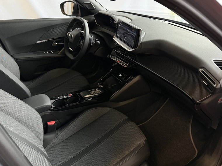 Vehicle Image 28