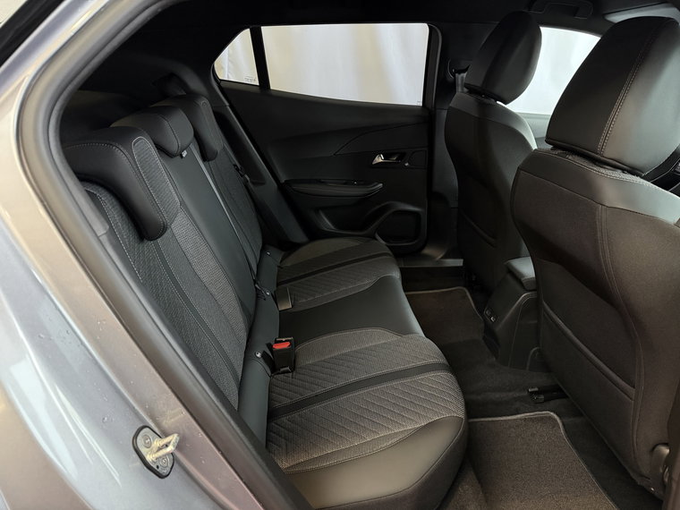 Vehicle Image 45