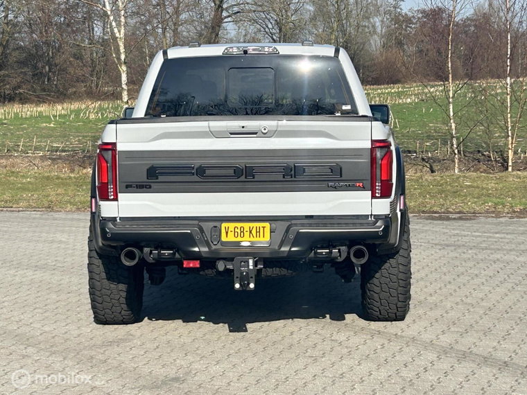 Vehicle Image 43