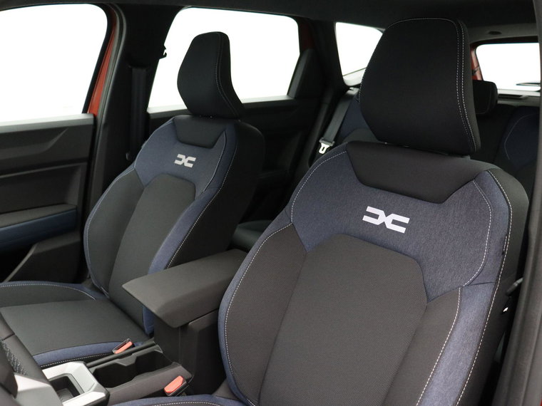 Vehicle Image 37