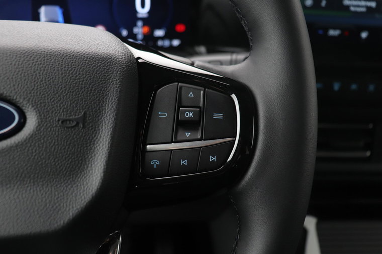 Vehicle Image 40