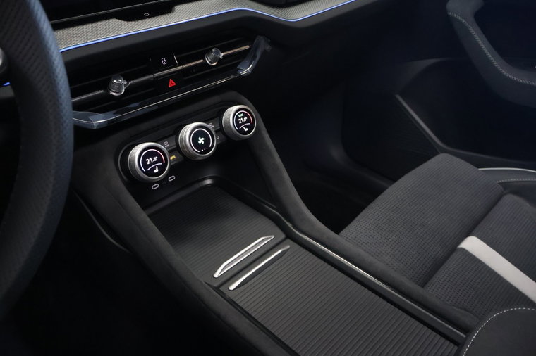Vehicle Image 41
