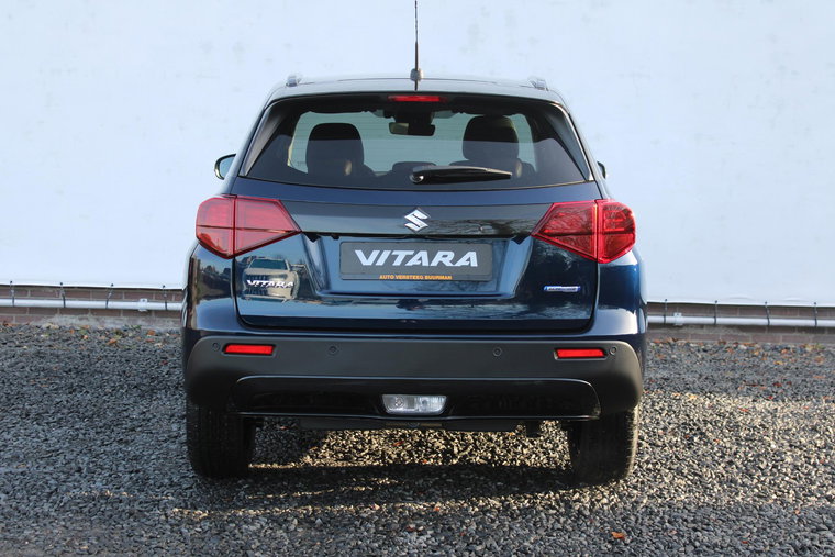 Vehicle Image 12