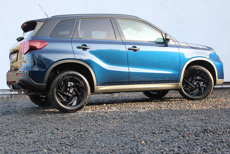 Vehicle Image 9