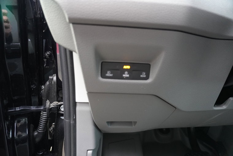 Vehicle Image 21