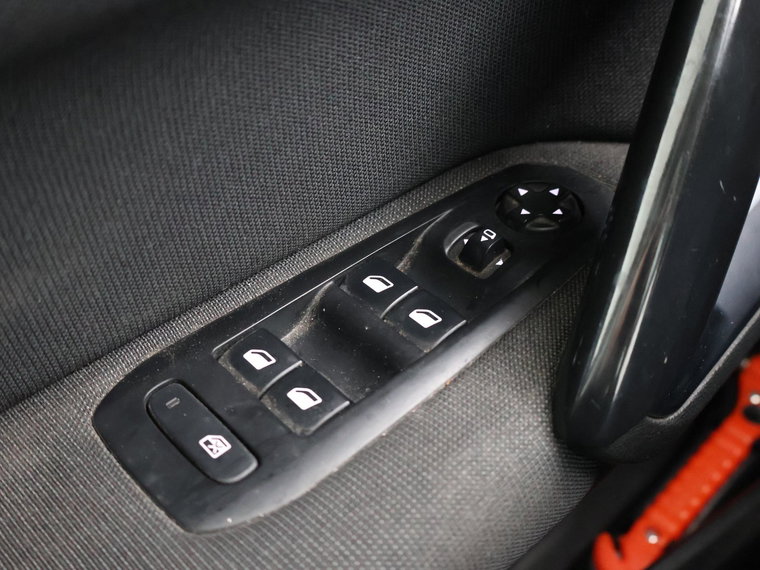 Vehicle Image 42