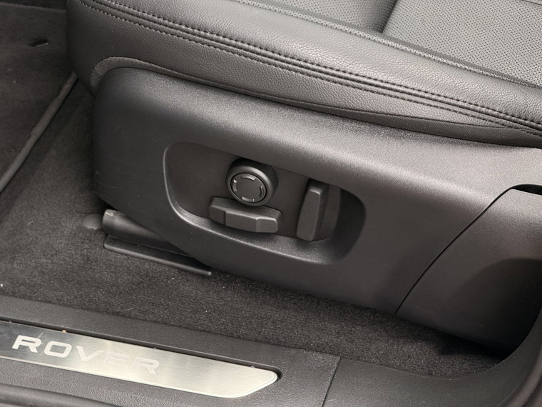 Vehicle Image 48