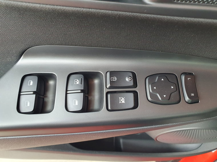Vehicle Image 40