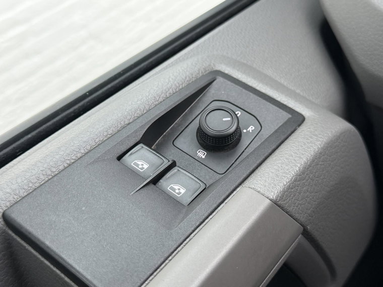 Vehicle Image 26