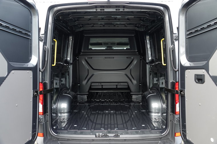 Vehicle Image 21