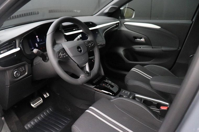 Vehicle Image 12