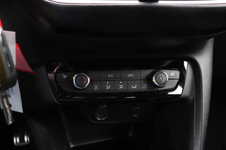 Vehicle Image 26