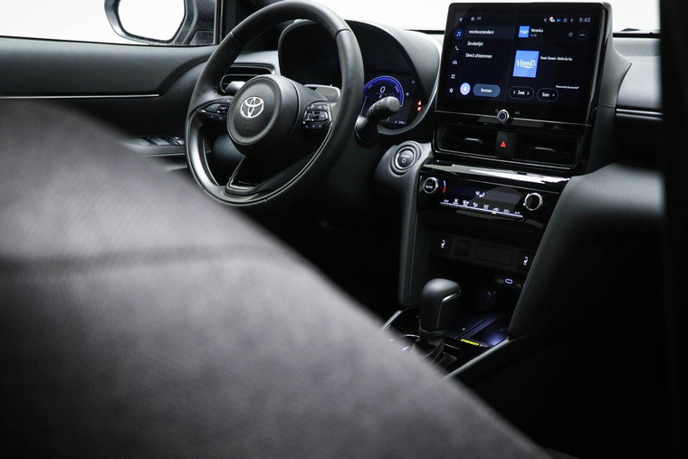 Vehicle Image 13