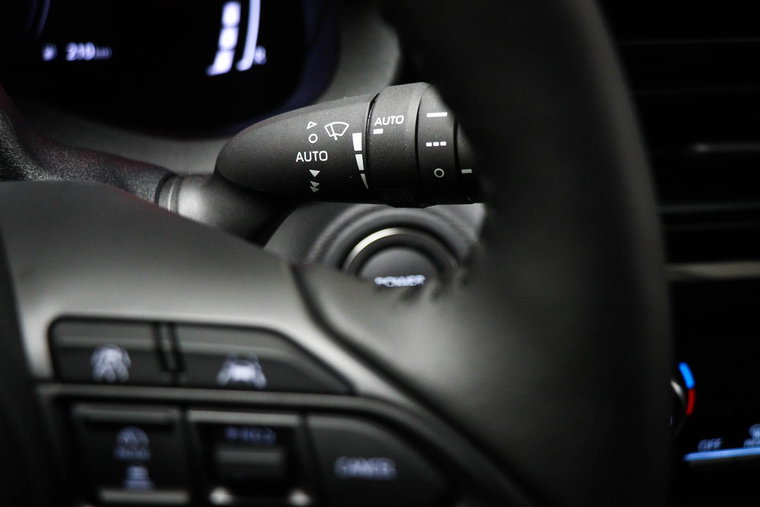Vehicle Image 35