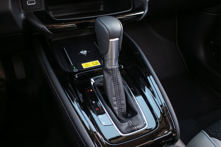 Vehicle Image 25