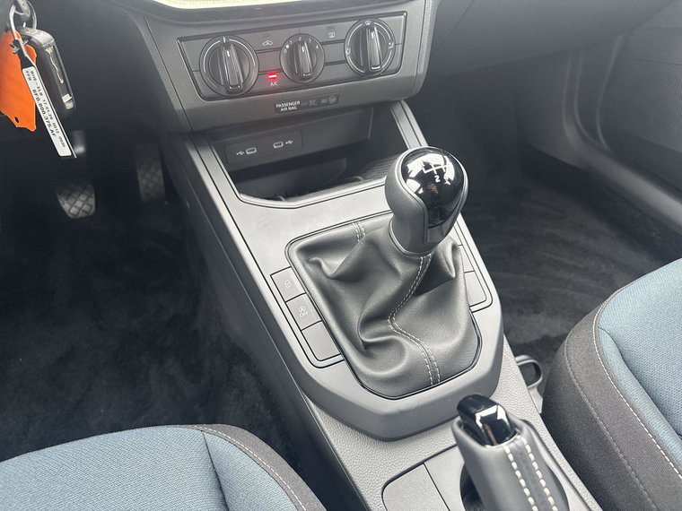 Vehicle Image 17