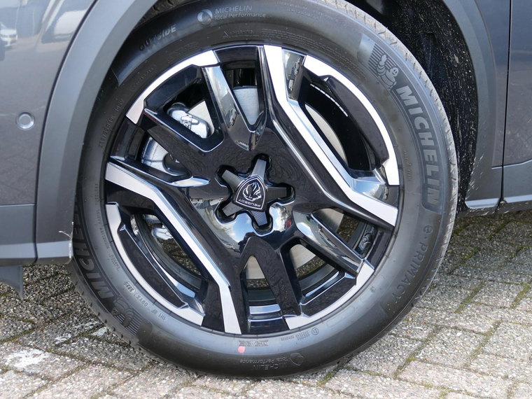 Vehicle Image 38