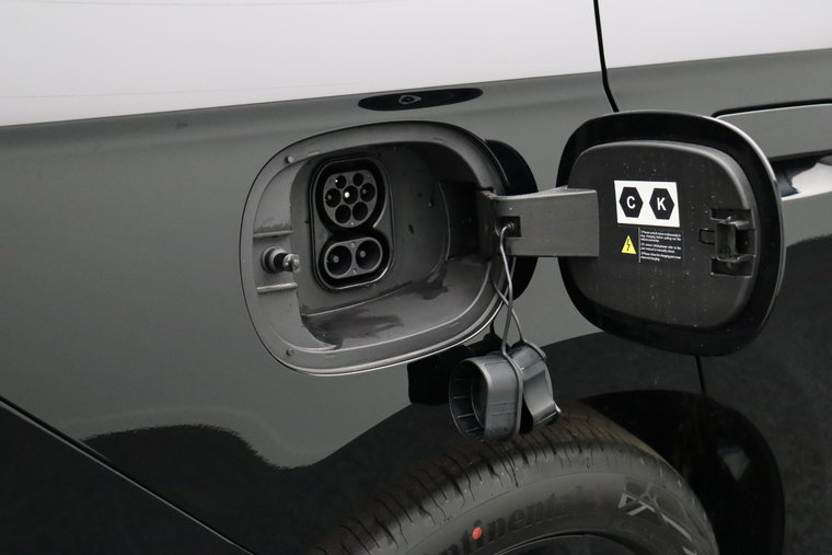 Vehicle Image 35