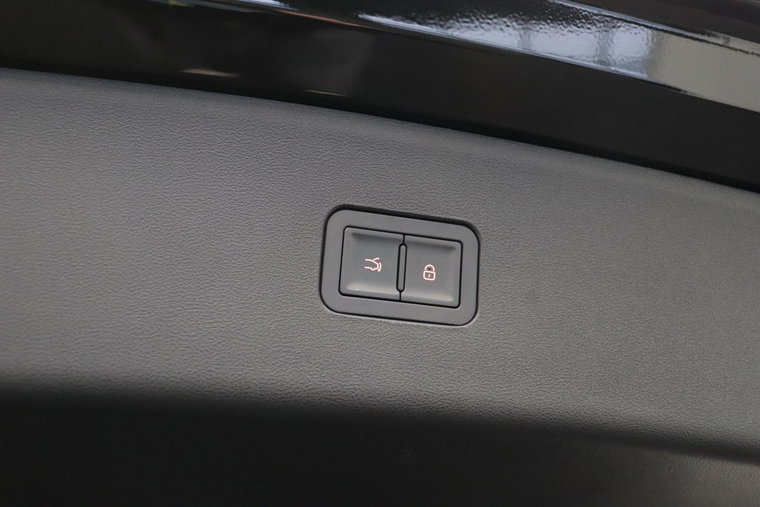Vehicle Image 46