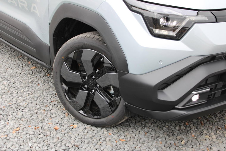 Vehicle Image 8