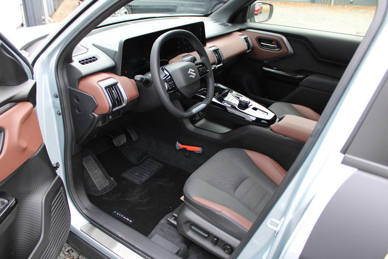 Vehicle Image 10